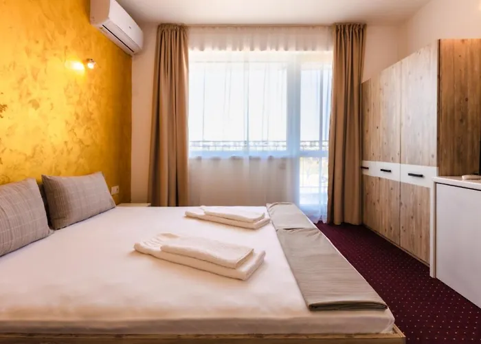 Theona 4* 오브조르