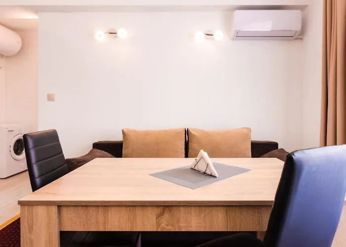 게스트하우스 Theona 4*