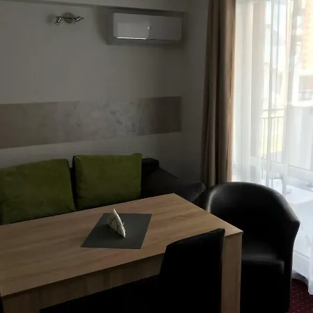 Gæstehus Theona 4*