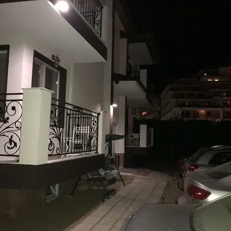 Theona Gæstehus Obzor