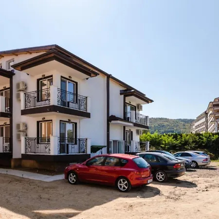 Theona Guest house 2*