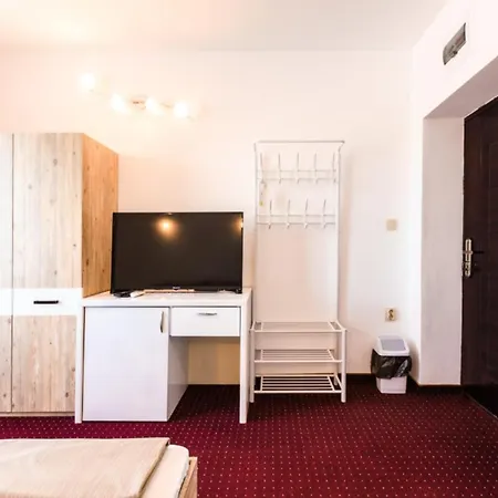 Theona 4* Obzor