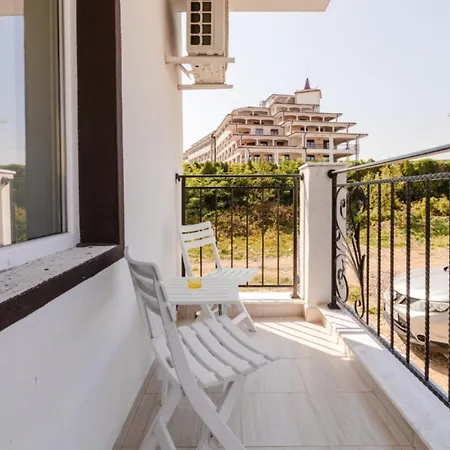 Guest house Theona 2*